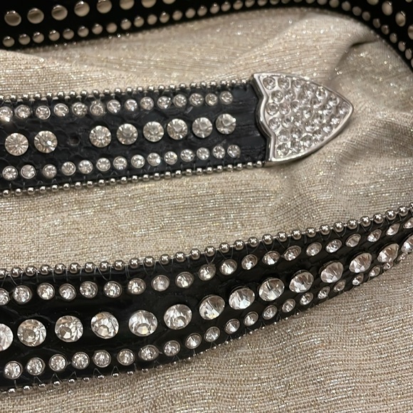 Western Belt With Rhinestones - Picture 3 of 7